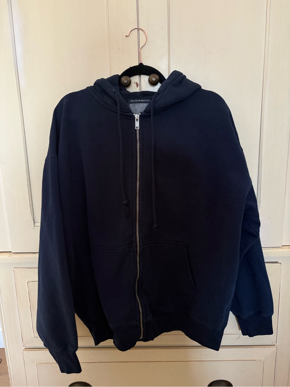BRANDY MELVILLE NAVY ZIP UP